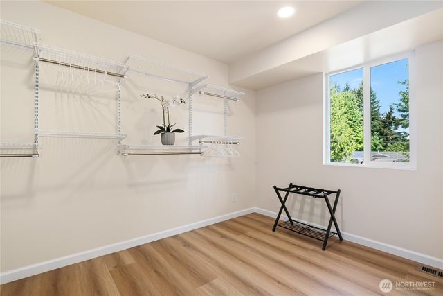 16559 SE 45th Place, Bellevue, WA 98006
