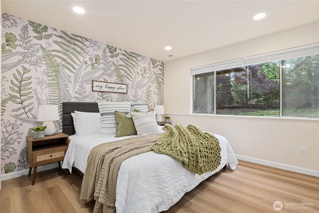 16559 SE 45th Place, Bellevue, WA 98006