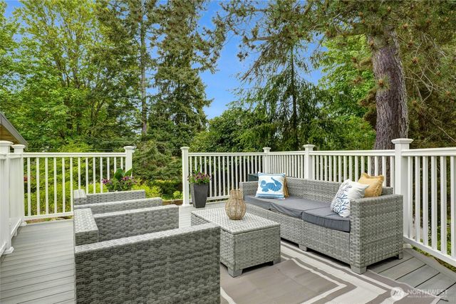 16559 SE 45th Place, Bellevue, WA 98006