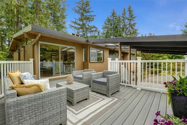 16559 SE 45th Place, Bellevue, WA 98006