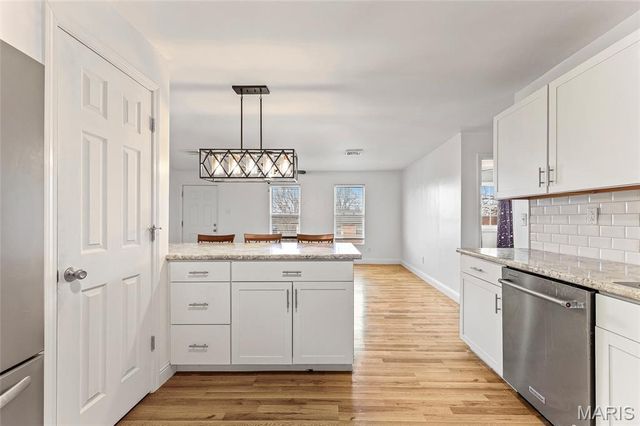 407 N 11th Street, De Soto, MO 63020