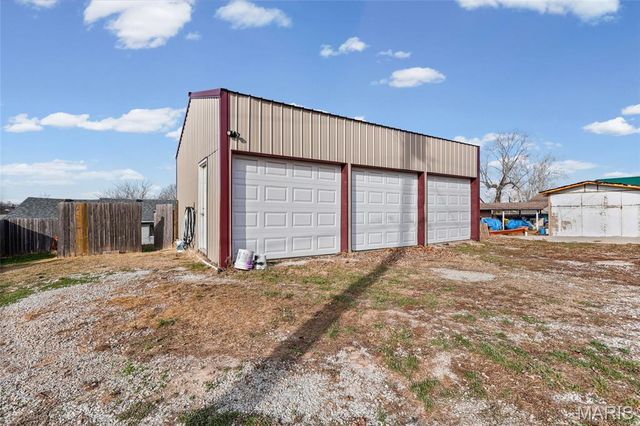 407 N 11th Street, De Soto, MO 63020