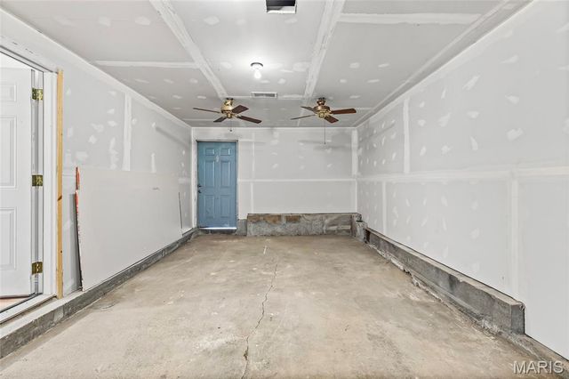 407 N 11th Street, De Soto, MO 63020