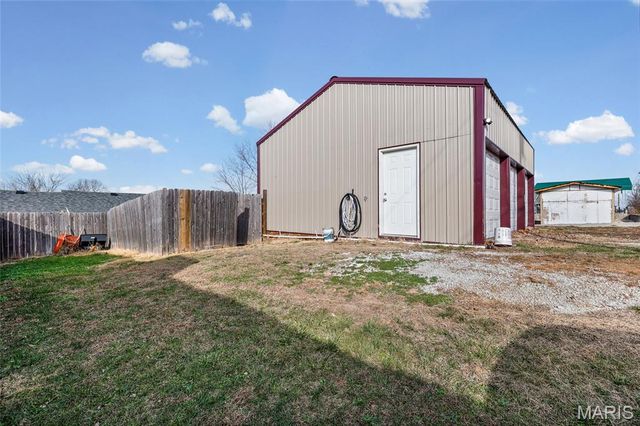 407 N 11th Street, De Soto, MO 63020