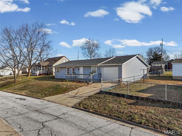 407 N 11th Street, De Soto, MO 63020