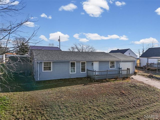 407 N 11th Street, De Soto, MO 63020