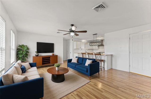 407 N 11th Street, De Soto, MO 63020