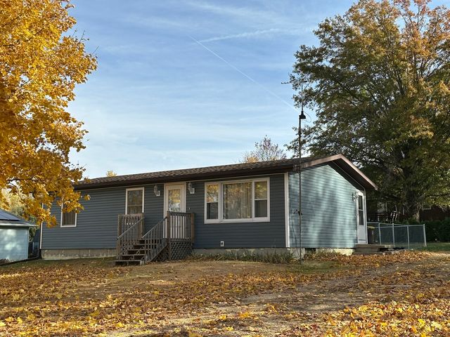 116 Pepin Drive, Lena, IL 61048