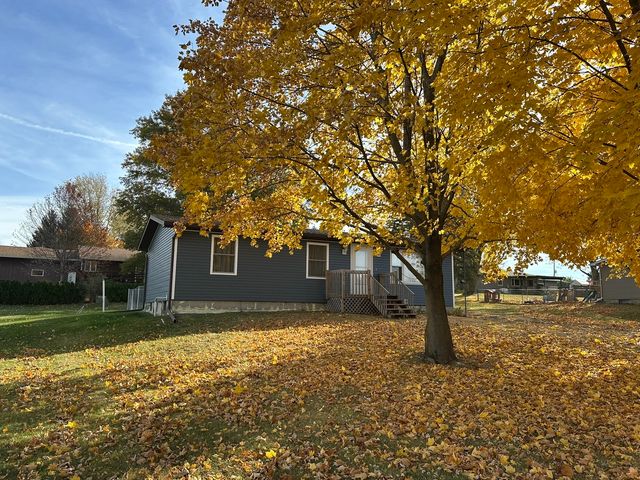 116 Pepin Drive, Lena, IL 61048