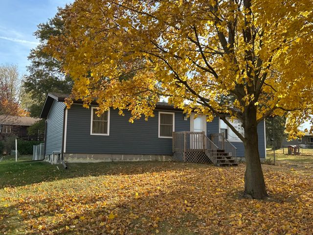 116 Pepin Drive, Lena, IL 61048