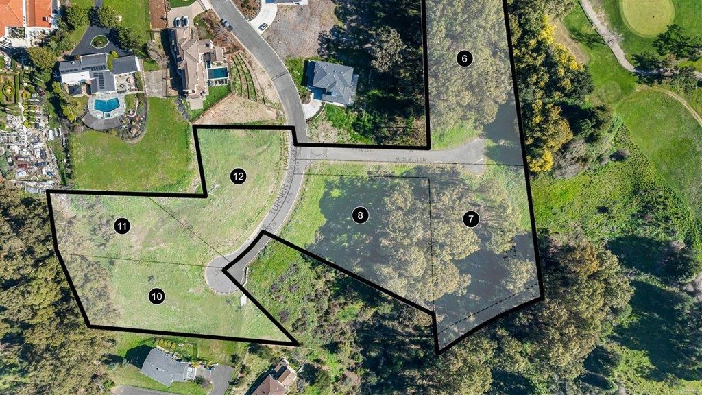 Image 4 of property listing at 6 Turner Ct, Oakland, CA 94605