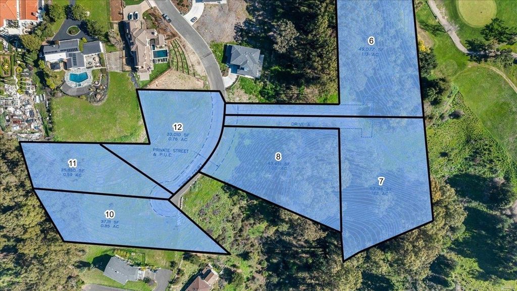 Image 5 of property listing at 6 Turner Ct, Oakland, CA 94605