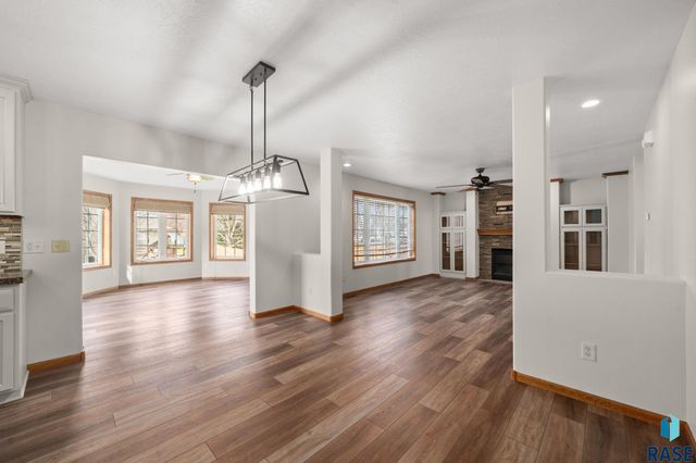 716 W Laquinta St Street, Sioux Falls, SD 57108