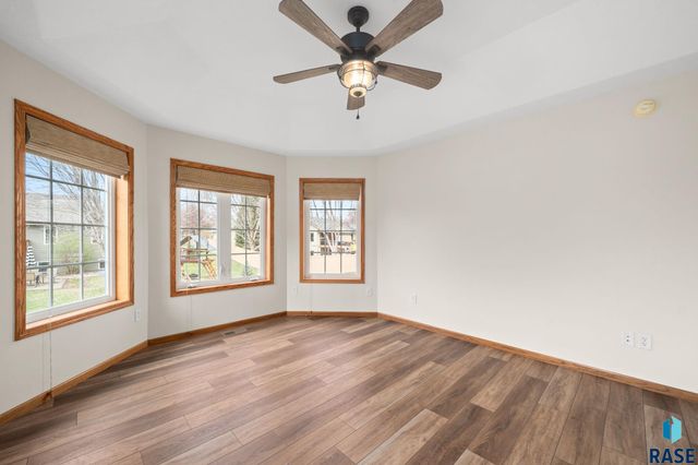 716 W Laquinta St Street, Sioux Falls, SD 57108