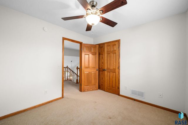 716 W Laquinta St Street, Sioux Falls, SD 57108