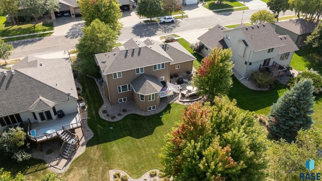 716 W Laquinta St Street, Sioux Falls, SD 57108