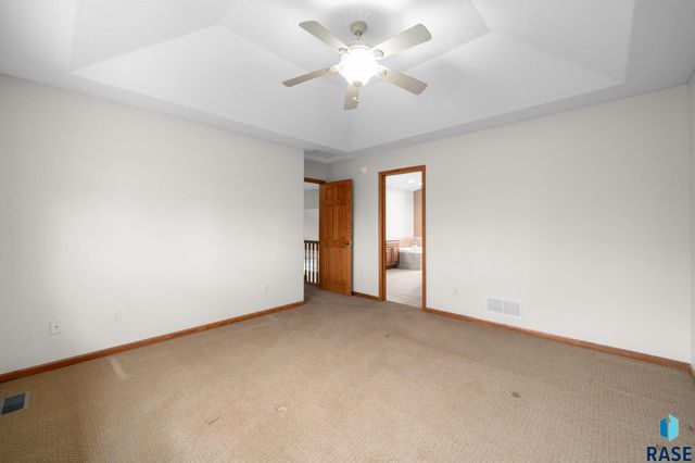 716 W Laquinta St Street, Sioux Falls, SD 57108