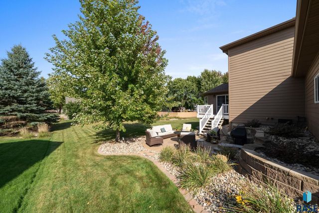 716 W Laquinta St Street, Sioux Falls, SD 57108