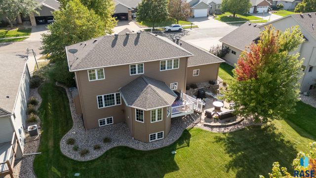 716 W Laquinta St Street, Sioux Falls, SD 57108