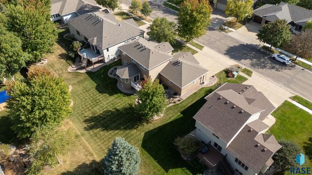 716 W Laquinta St Street, Sioux Falls, SD 57108