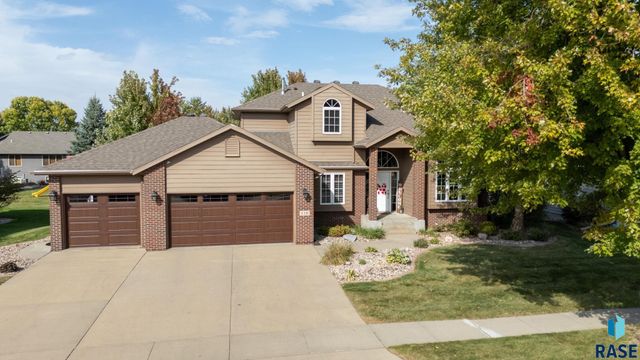 716 W Laquinta St Street, Sioux Falls, SD 57108