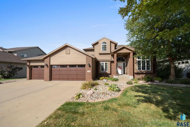 716 W Laquinta St Street, Sioux Falls, SD 57108