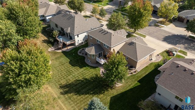 716 W Laquinta St Street, Sioux Falls, SD 57108