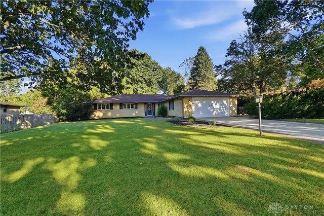 7685 Duffield Circle, Centerville, OH 45459