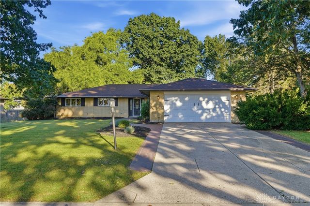 7685 Duffield Circle, Centerville, OH 45459