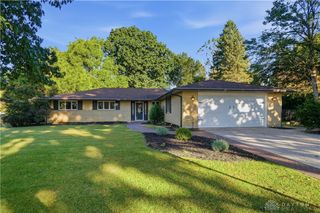 7685 Duffield Circle, Centerville, OH 45459