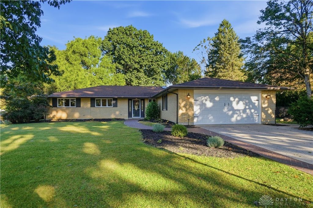 7685 Duffield Circle, Centerville, OH 45459
