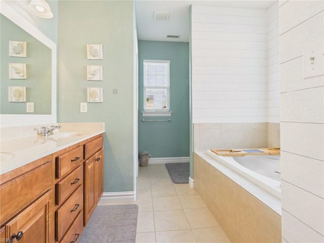 2213 Olmstead LN, Virginia Beach, VA 23456