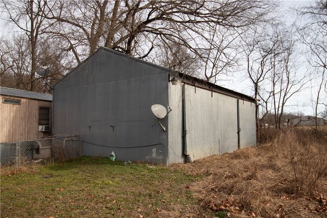 16576 W HWY 12, Gentry, AR 72734