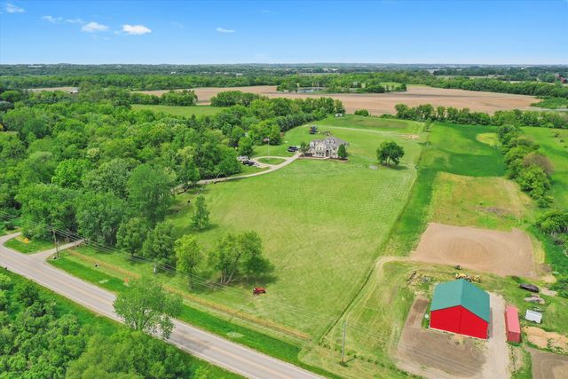 16512 Nelson Road, Woodstock, IL 60098