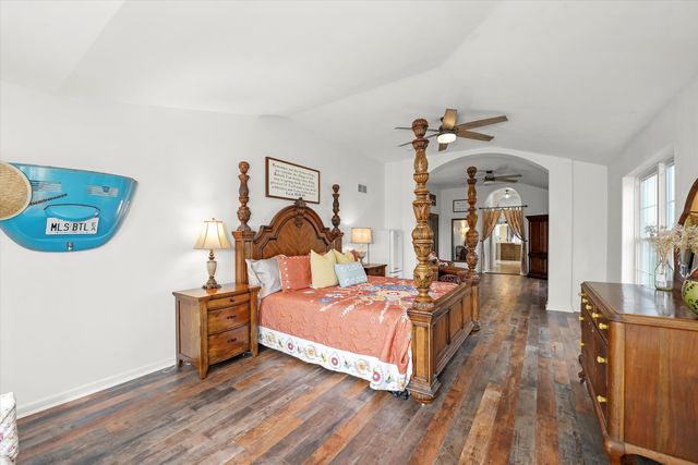 16512 Nelson Road, Woodstock, IL 60098
