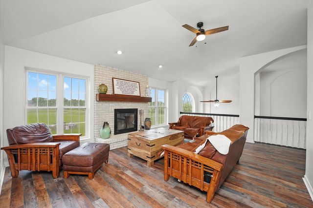 16512 Nelson Road, Woodstock, IL 60098