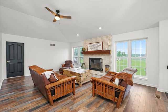 16512 Nelson Road, Woodstock, IL 60098