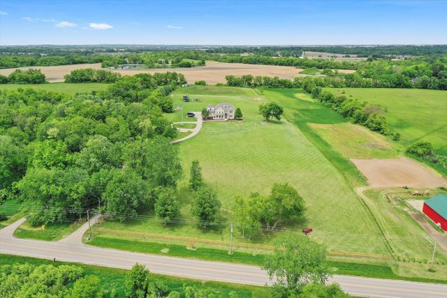 16512 Nelson Road, Woodstock, IL 60098