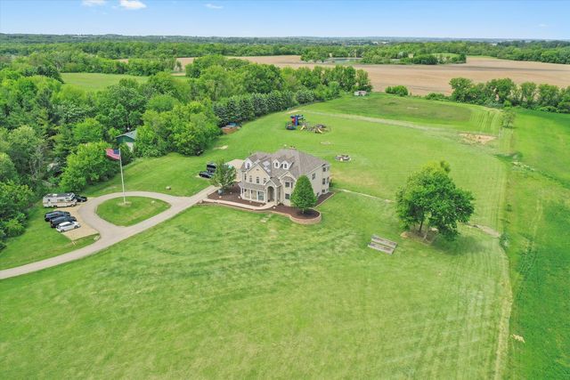 16512 Nelson Road, Woodstock, IL 60098