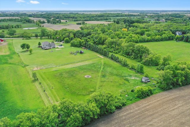 16512 Nelson Road, Woodstock, IL 60098
