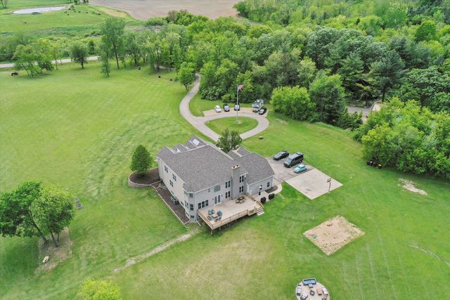 16512 Nelson Road, Woodstock, IL 60098