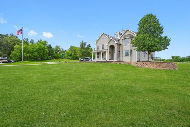 16512 Nelson Road, Woodstock, IL 60098