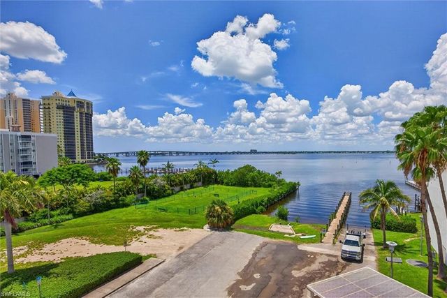3000 Oasis Grand BLVD MPH3, Fort Myers, FL 33916