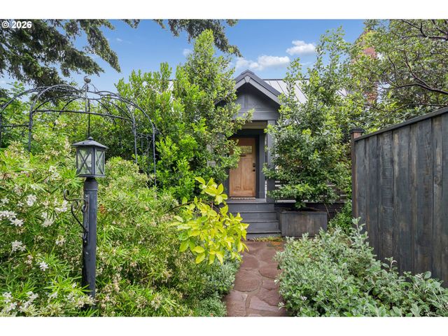 5816 Ne 24TH Ave, Portland, OR 97211