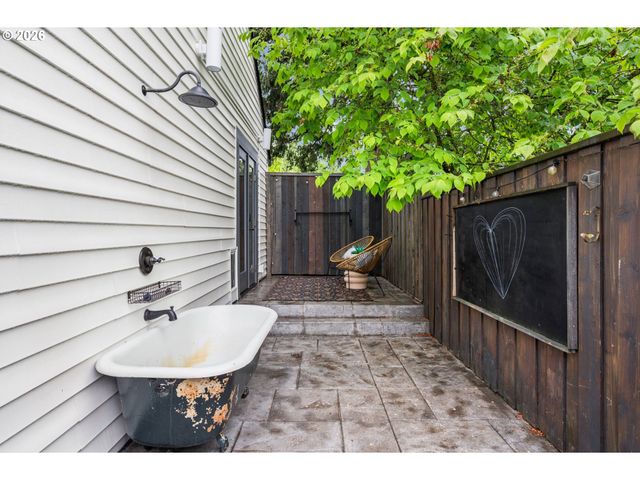 5816 Ne 24TH Ave, Portland, OR 97211