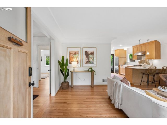 5816 Ne 24TH Ave, Portland, OR 97211