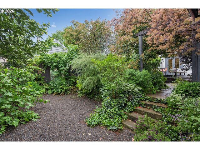 5816 Ne 24TH Ave, Portland, OR 97211