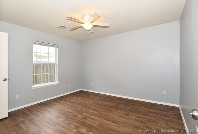 1105 N Hemlock Avenue, Broken Arrow, OK 74012