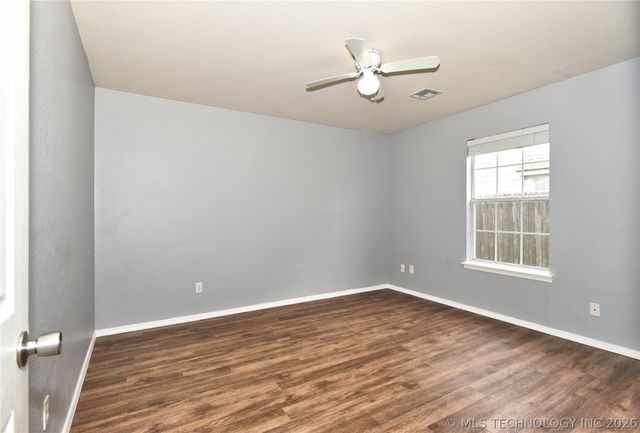 1105 N Hemlock Avenue, Broken Arrow, OK 74012