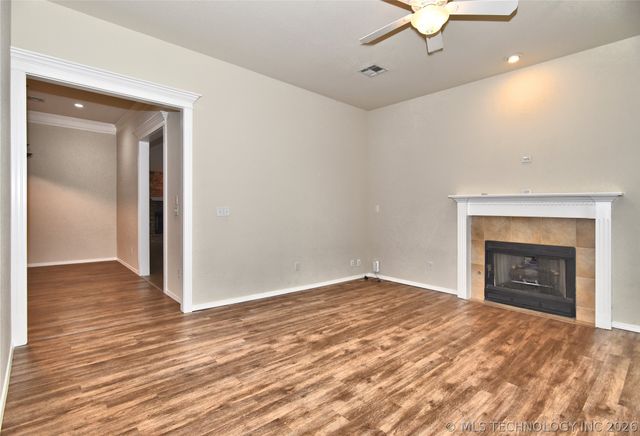 1105 N Hemlock Avenue, Broken Arrow, OK 74012